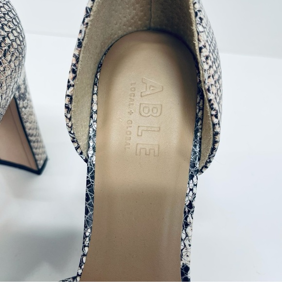 Able Snake Print Leather shoes  Pumps Block Heels Pointed Toe Neutral 10 M - Picture 2 of 10